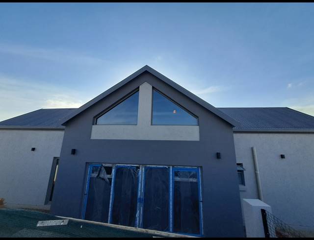 3 BEDROOM HOUSE FOR SALE IN OUTENIQUASBOSCH